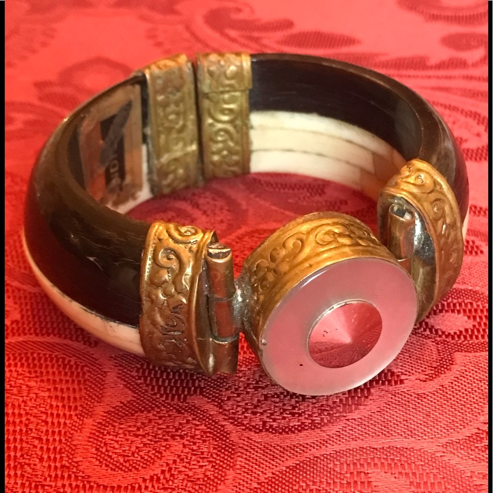 Vintage chunky hinged bangle brass/bone bracelet India